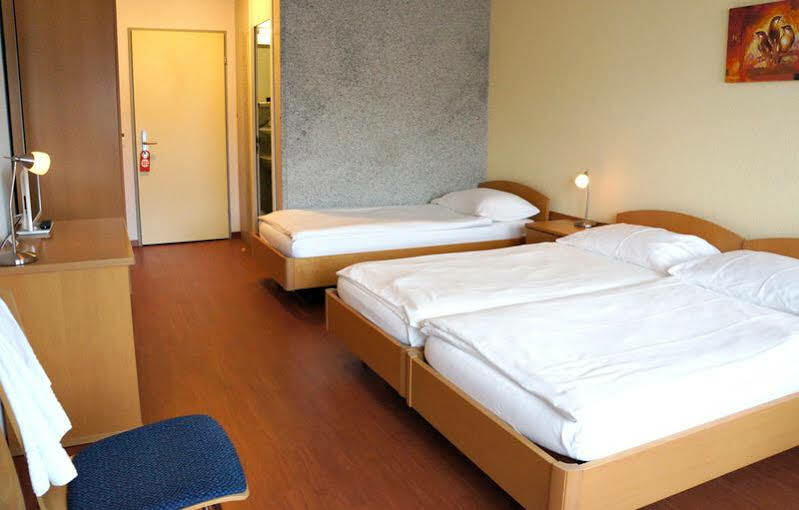 Tailormade Hotel Stans Sued Екстер'єр фото